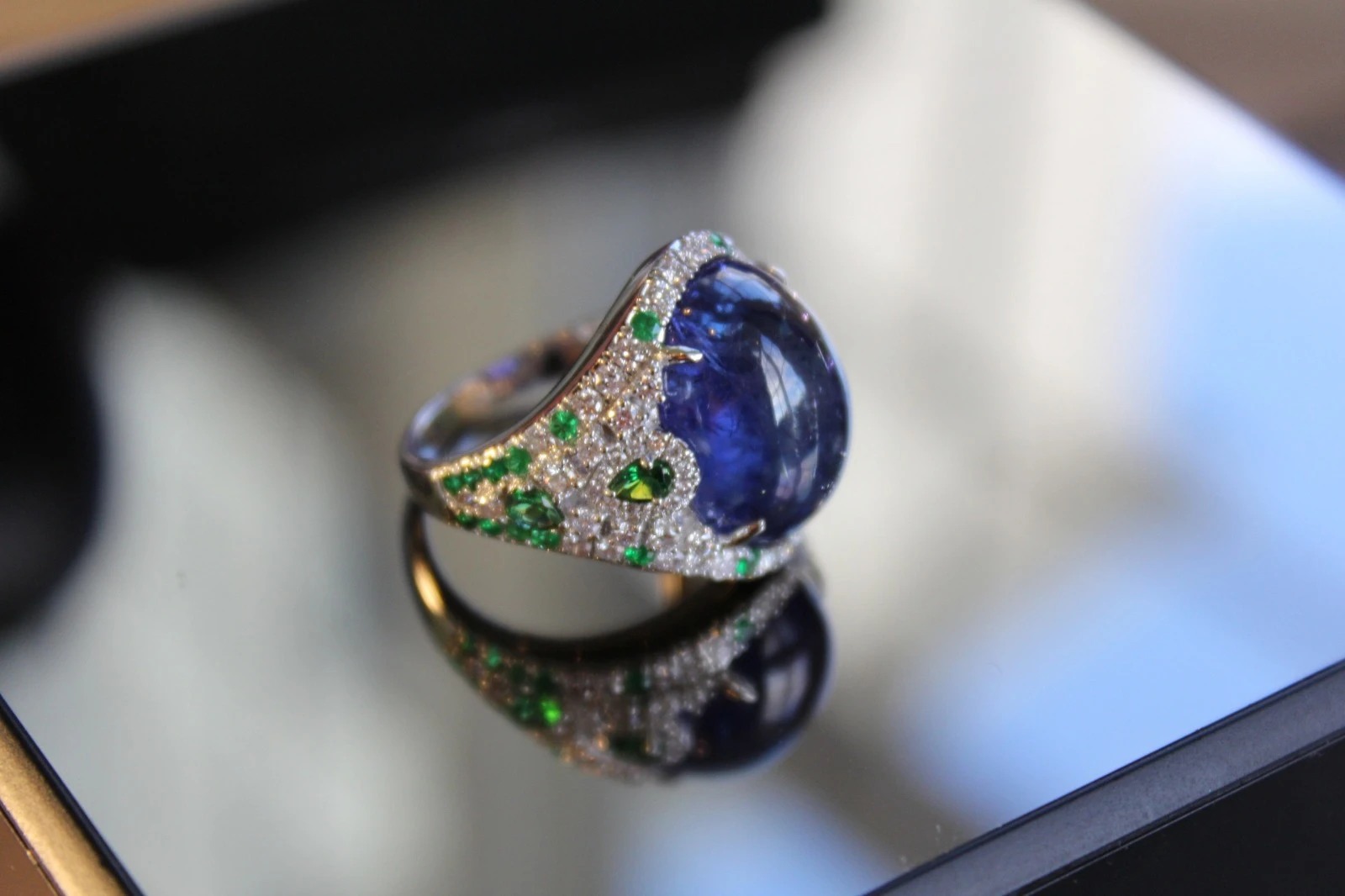 About Us 2017 jewelry detail